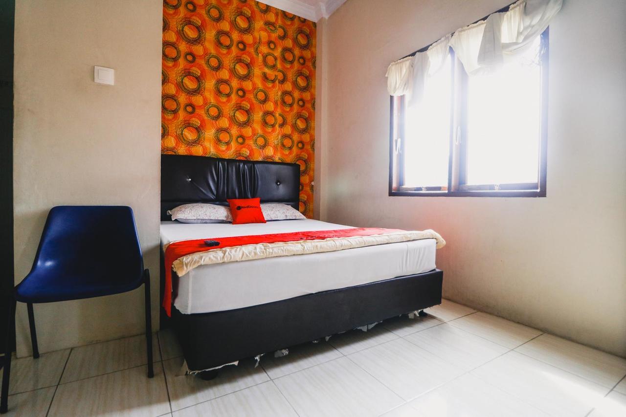 Reddoorz Near Jalan Gatot Subroto Medan Hotel Bagian luar foto