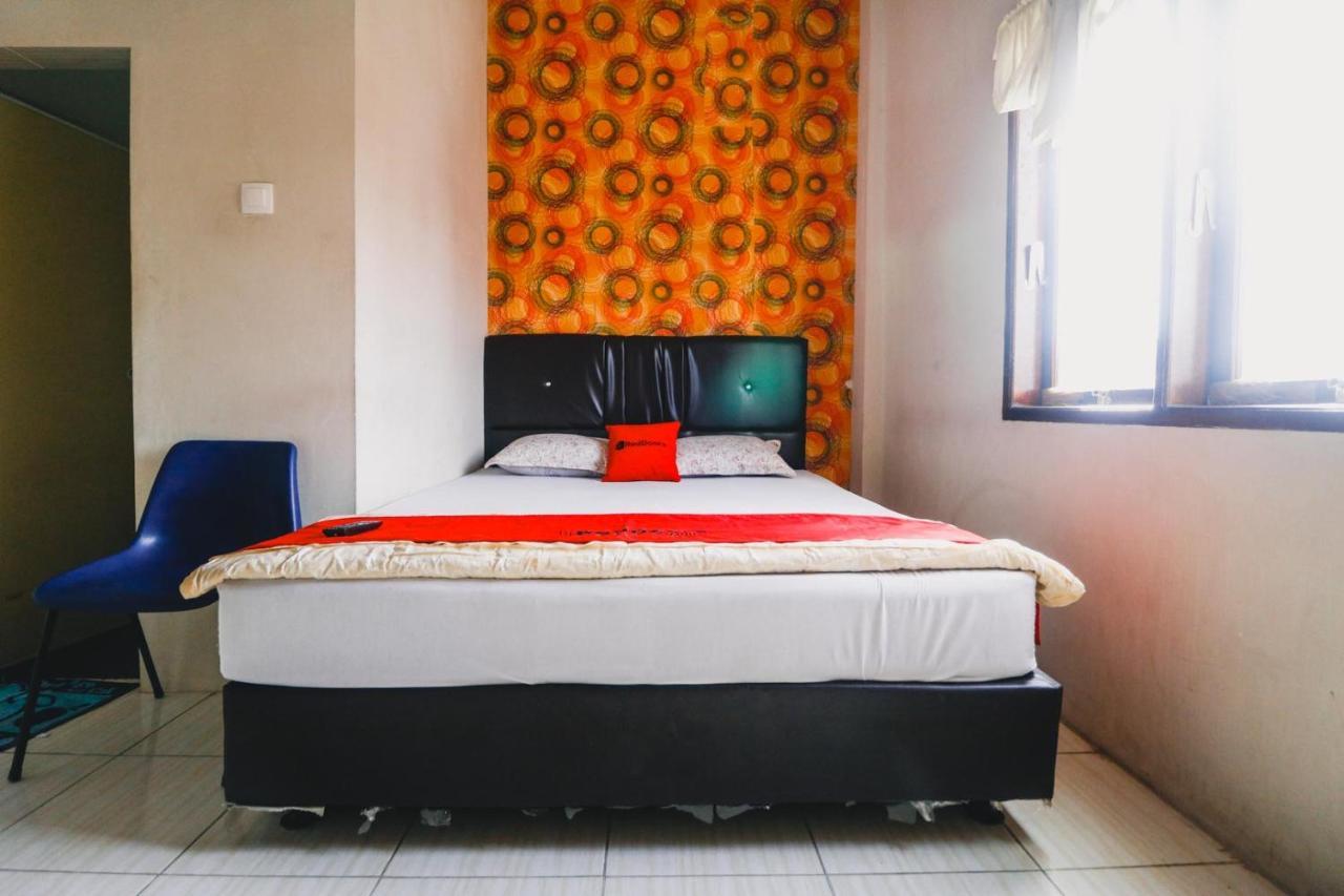 Reddoorz Near Jalan Gatot Subroto Medan Hotel Bagian luar foto