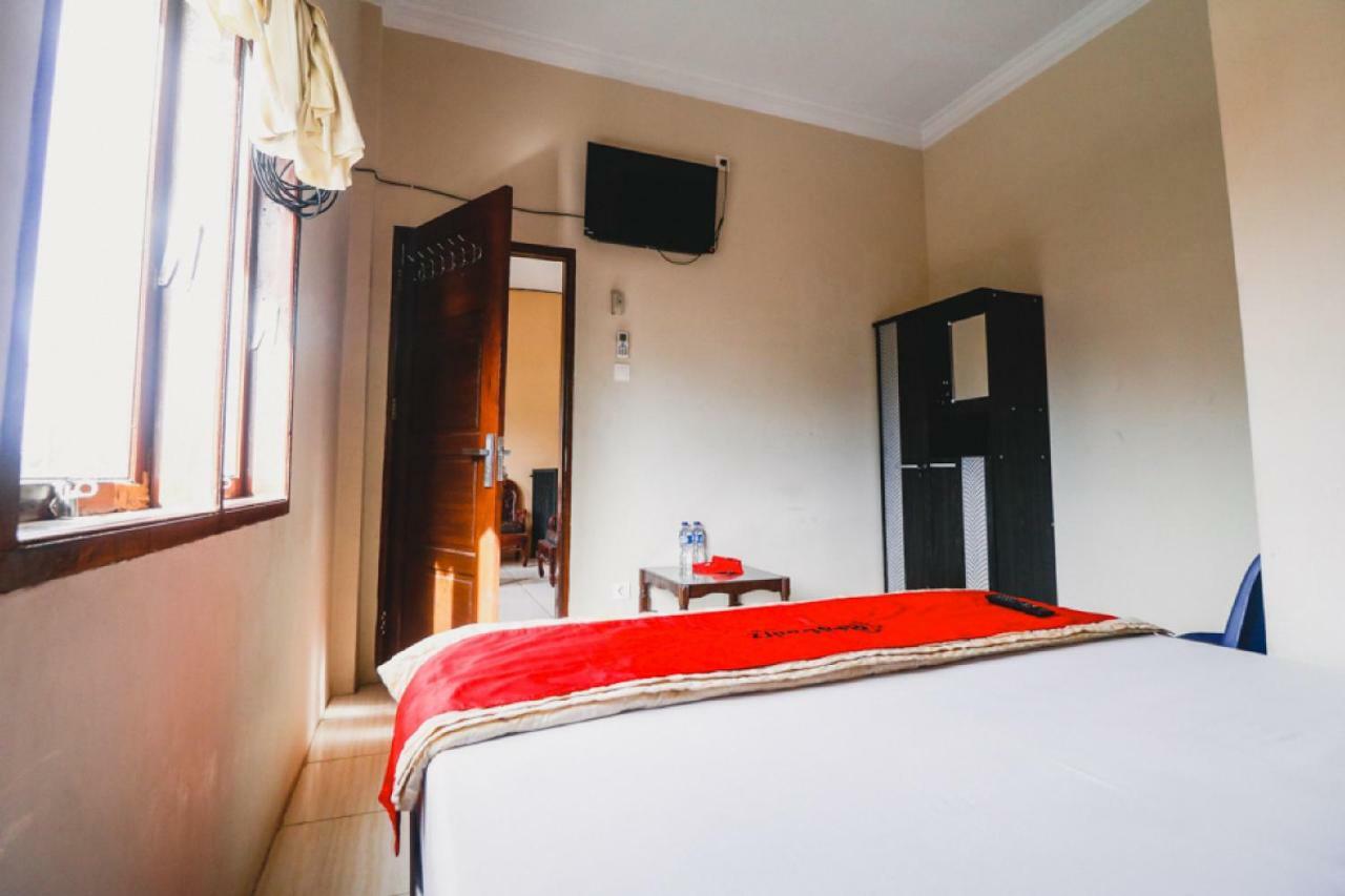 Reddoorz Near Jalan Gatot Subroto Medan Hotel Bagian luar foto